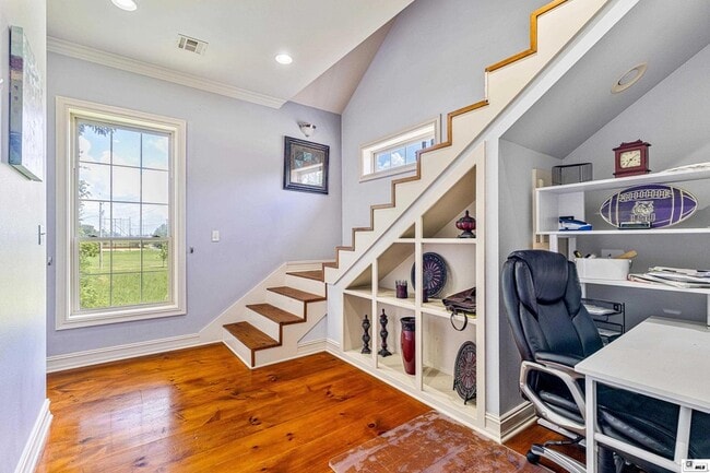 Building Photo - 237 River Oaks Dr