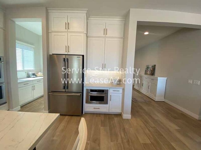 Building Photo - 9607 E Solina Ave