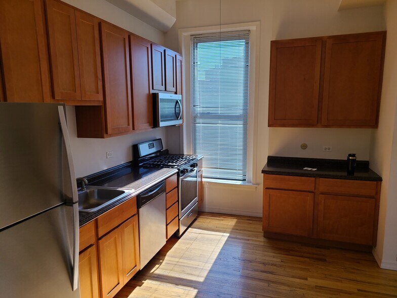 Building Photo - 1459 W Taylor St