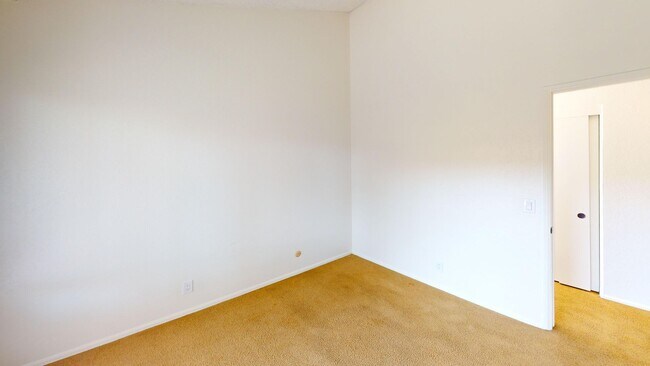 Building Photo - 83 Del Oro Ct