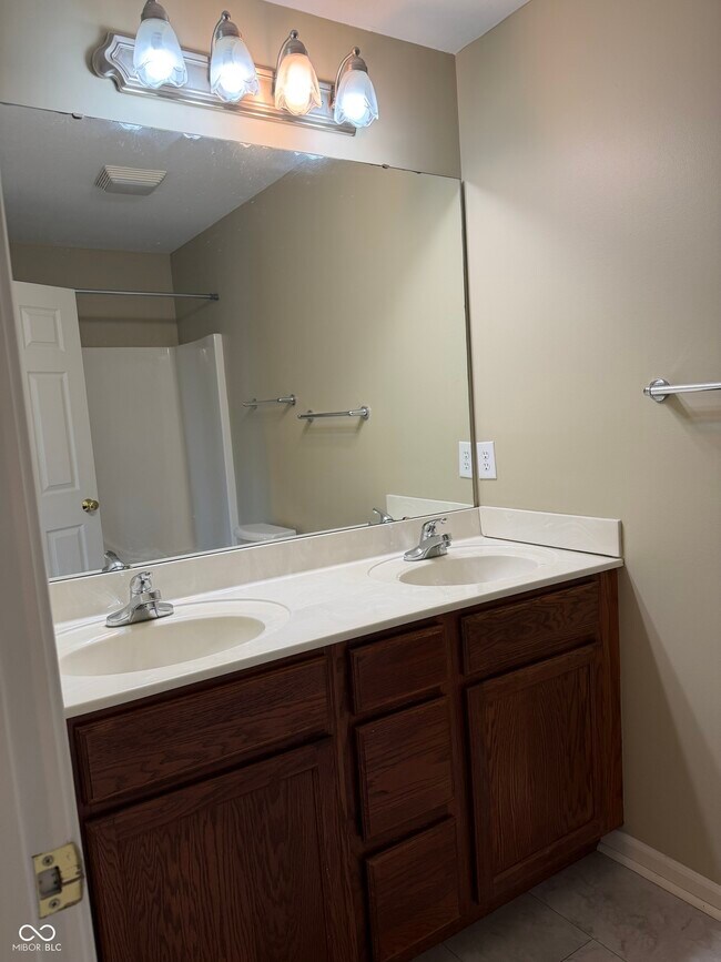 Building Photo - 13030 N Jenna Ct