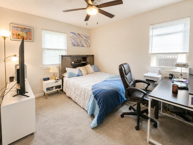 Building Photo - 2940 Sir Meliot Dr