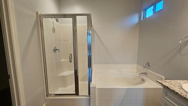 Building Photo - 3351 Cordova Ave