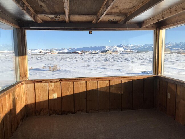 Building Photo - 15 Arapahoe Trail