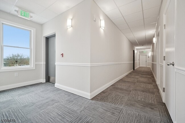 Building Photo - 246 Main St