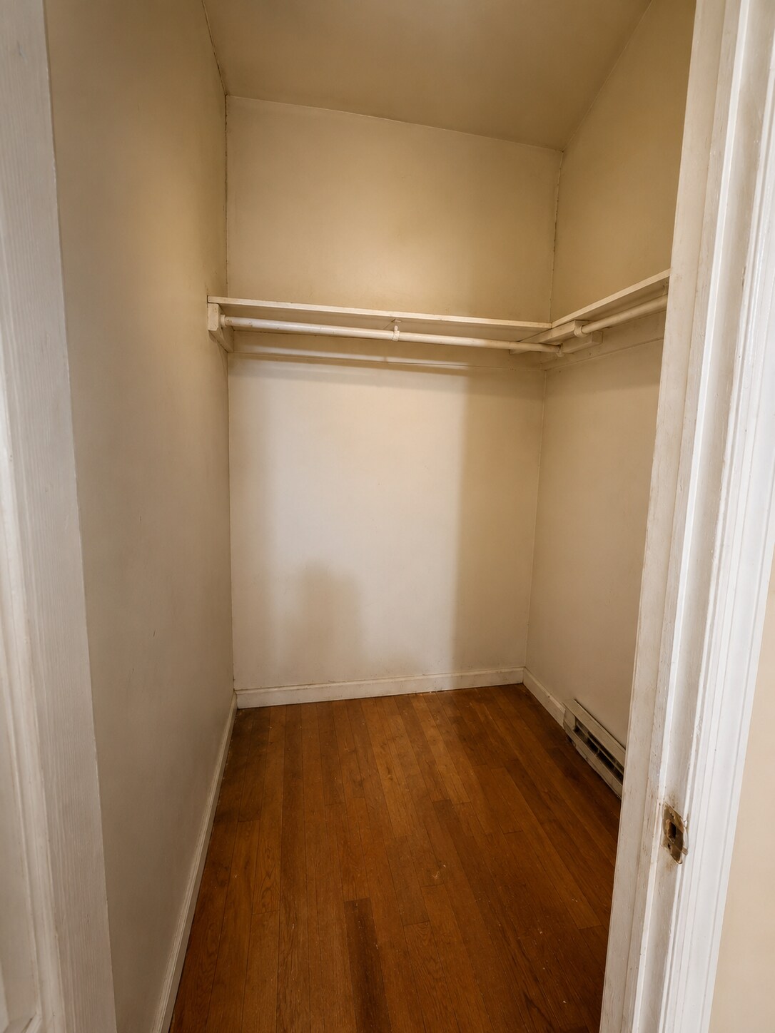 Building Photo - 16 11th St
