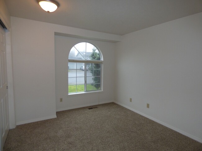 Building Photo - 3 bed Home in Keizer!