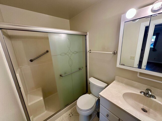 Building Photo - charming 3-bedroom, 2-bathroom