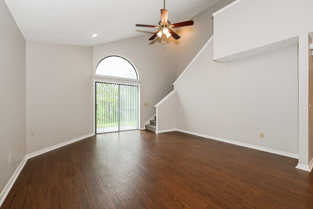 Building Photo - 2919 Lantana Lakes Dr W