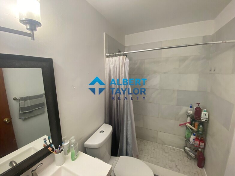 Building Photo - 41 Cunard St