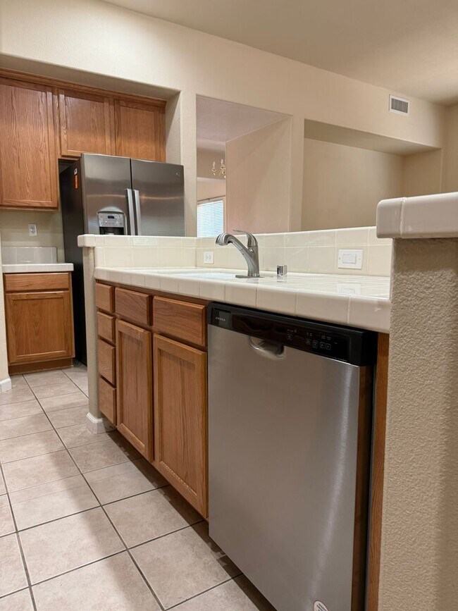 Building Photo - 3726 Deutz Dr
