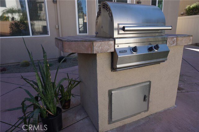 Building Photo - 33 Kelsey