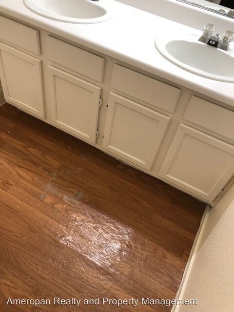 Building Photo - 2125 Saint Paul Way