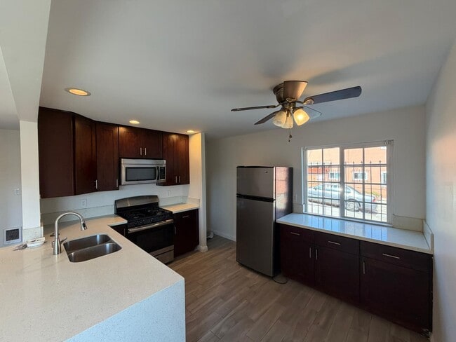 Building Photo - 4255 Altadena Ave.
