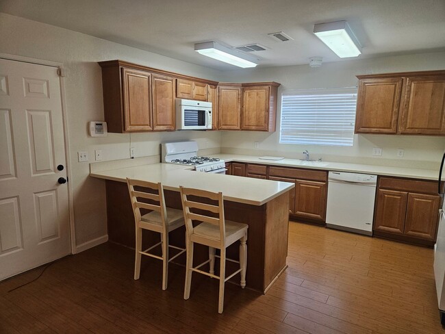 Building Photo - 3 Bedroom Home Located in Mohave Highlands