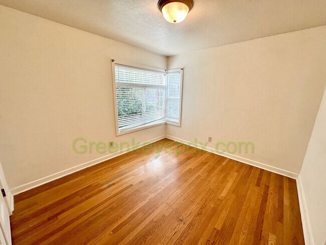 Building Photo - Gorgeous 2 Bedroom with finished basement,...