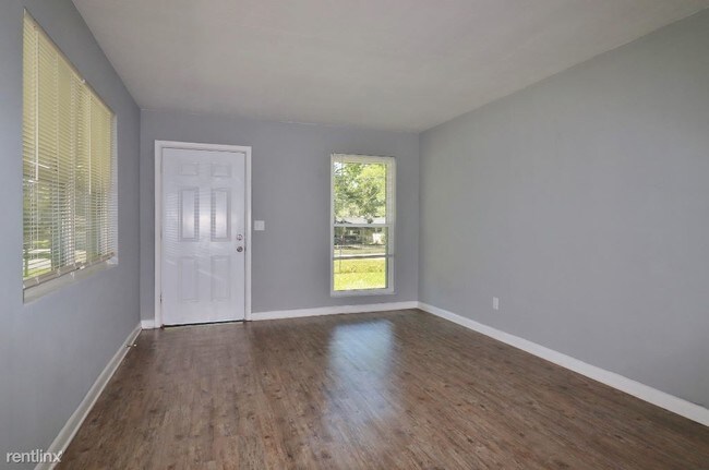 Building Photo - 3 br, 1 bath House - 6051 Park St