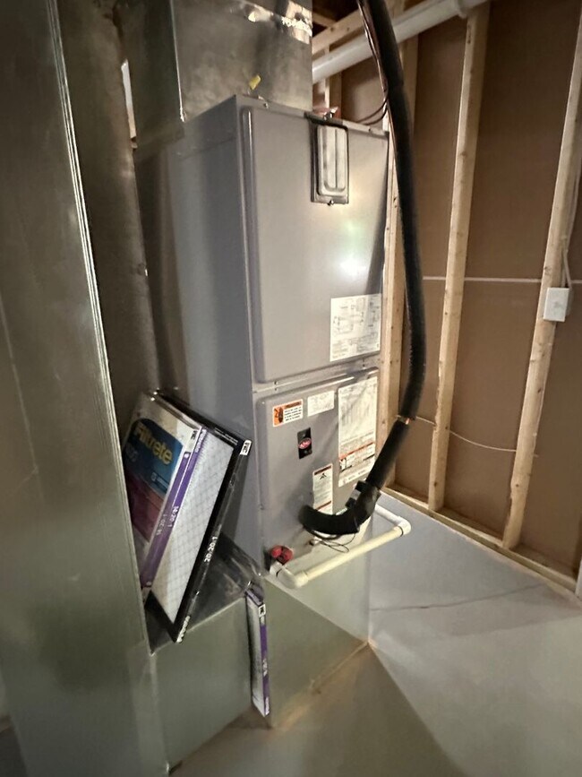 Building Photo - Now LEASING in Summit Pass! Available May 18, 2026!