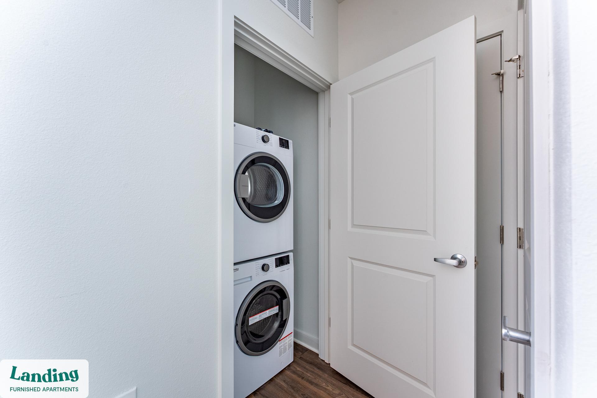 Building Photo - 1225 Utica Dr