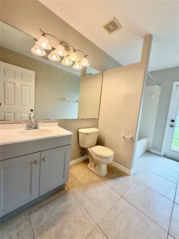 Building Photo - 10146 Bloomfield Hills Dr
