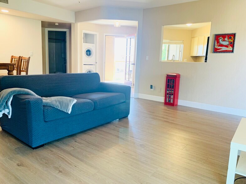 Building Photo - 13035 N 34th St