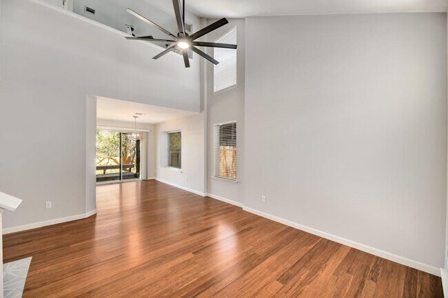 Building Photo - 9416 Bradner Dr