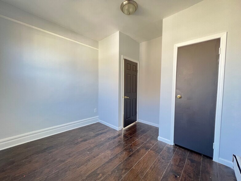 Building Photo - 81 Brookdale Ave