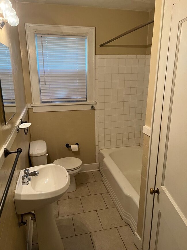 Building Photo - 1 bed, 1 bath unit in Vollintine Evergreen Historic District