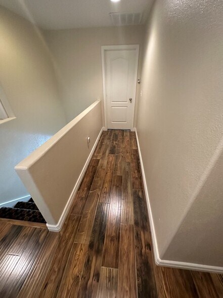 Building Photo - 1097 W 350 S