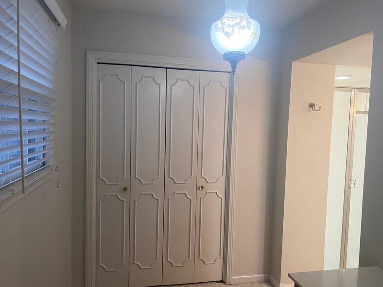 Main bath - 104 Winston Pl