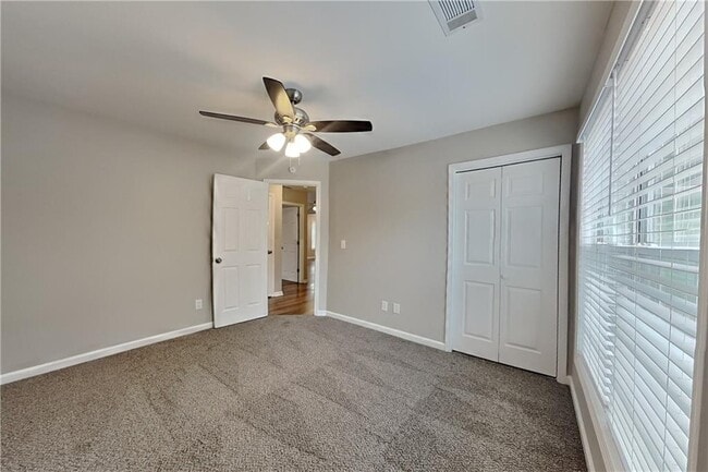 Building Photo - 3261 Chesterfield Ct