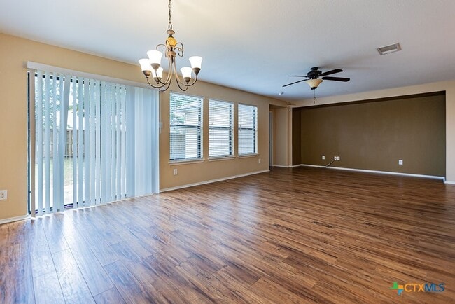 Building Photo - 2019 Woodway Dr