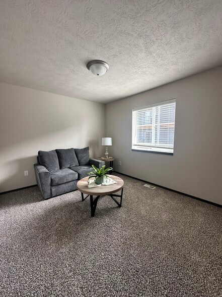 Building Photo - 2200 N Main Ave