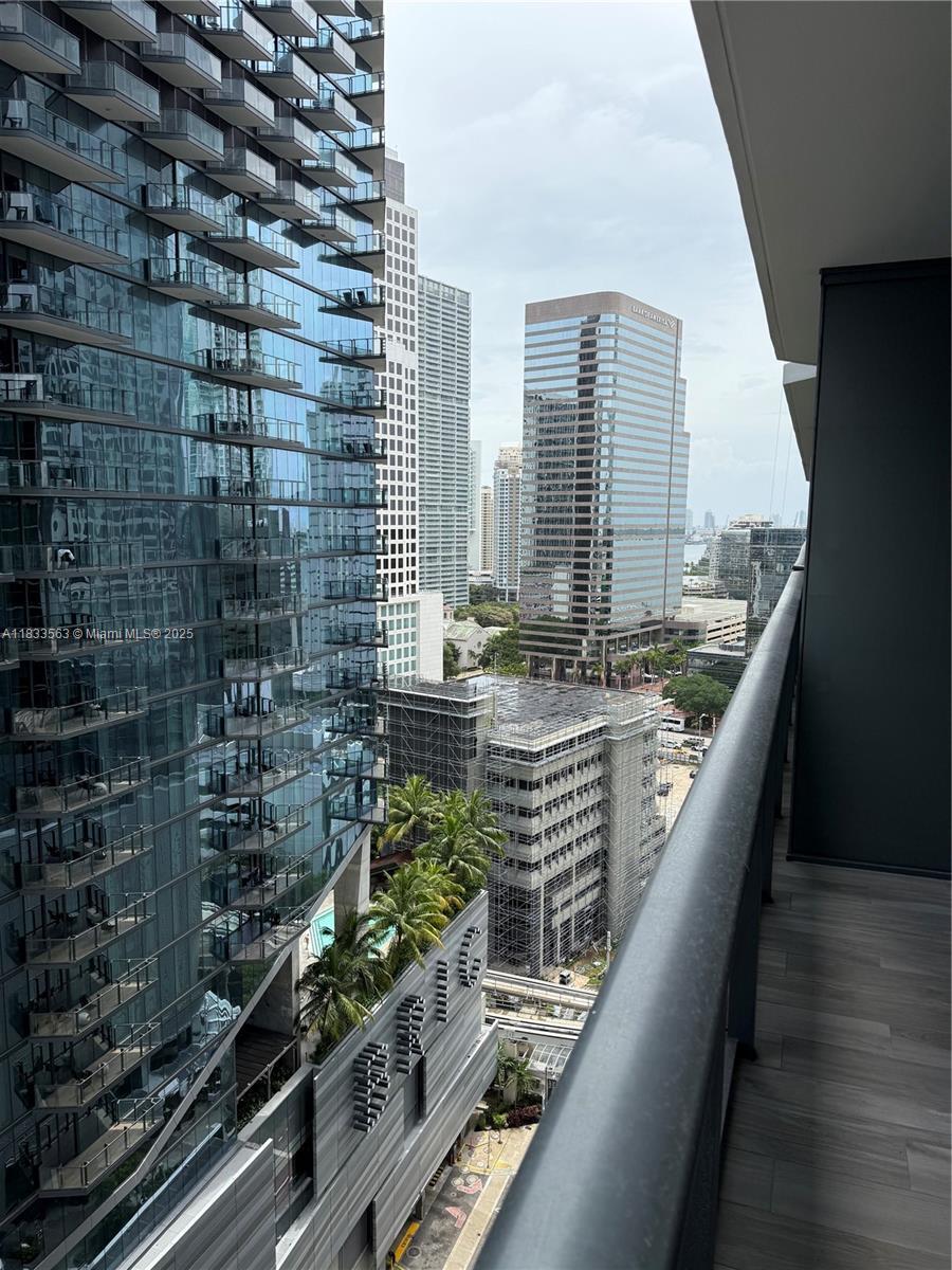 Building Photo - 801 S Miami Ave