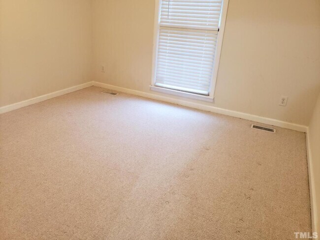 Building Photo - 1213 Cross Link Rd, Raleigh, NC 27610