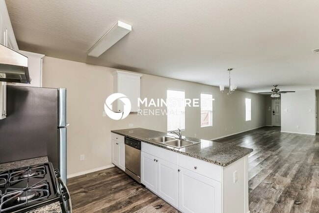 Building Photo - 3 Bedroom Pet-Friendly Home in SAN ANTONIO...