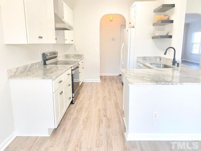 Building Photo - Charming 4 bedroom Ranch in Raleigh!