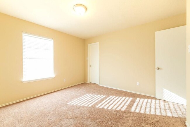 Building Photo - 6609 Plains Crest Dr