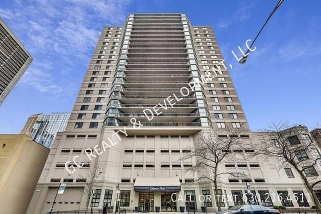 Primary Photo - 33 W Delaware Pl