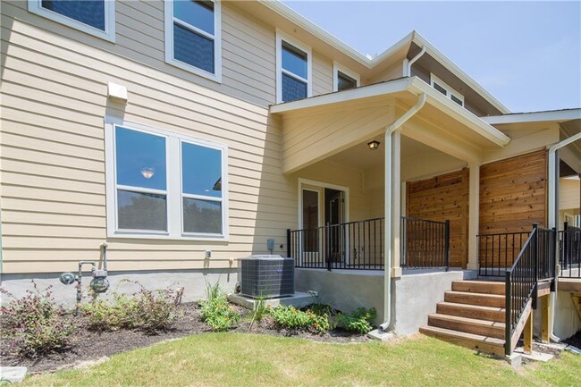 Building Photo - 213 Bridgeford Dr