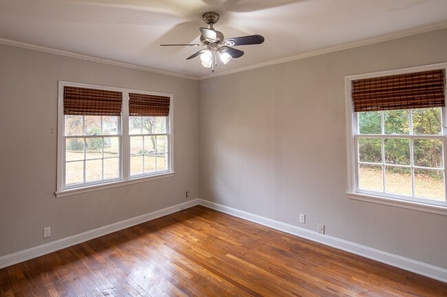 Building Photo - 3 Bedroom Rental in Midtown Tyler!