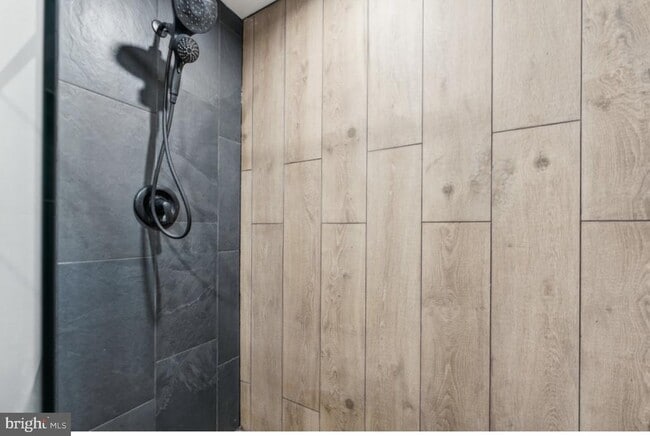 Building Photo - 7006 Friendship Rd