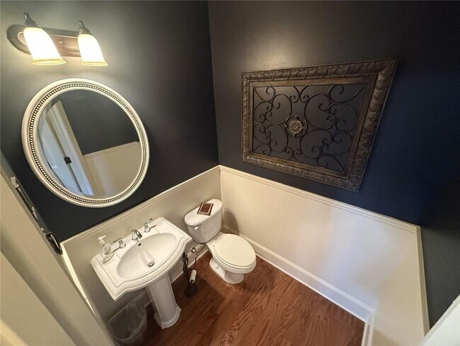 Building Photo - 1125 Walters Cir