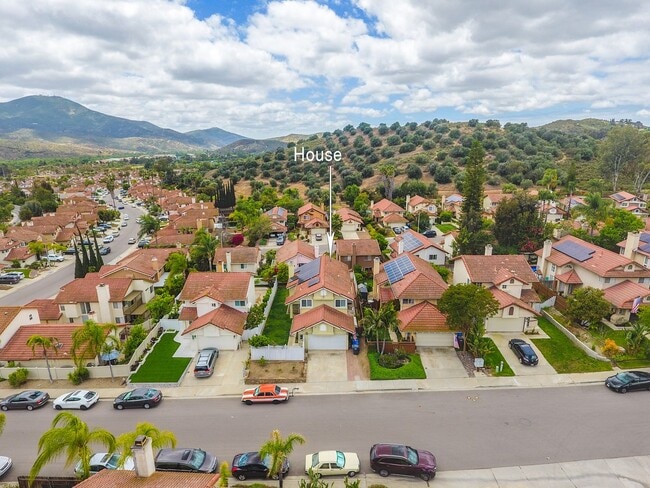 Building Photo - 3BR + Bonus Room | Solar-Powered | Updated...