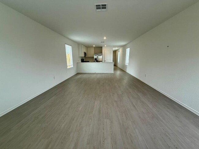 Building Photo - 214 Kyanite Dr