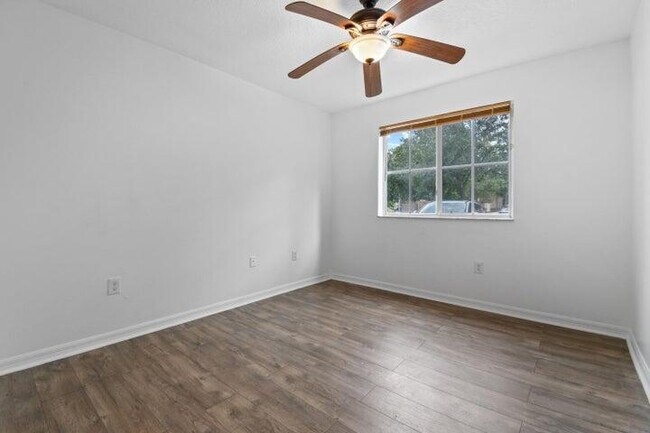 Building Photo - 3780 N Jog Rd