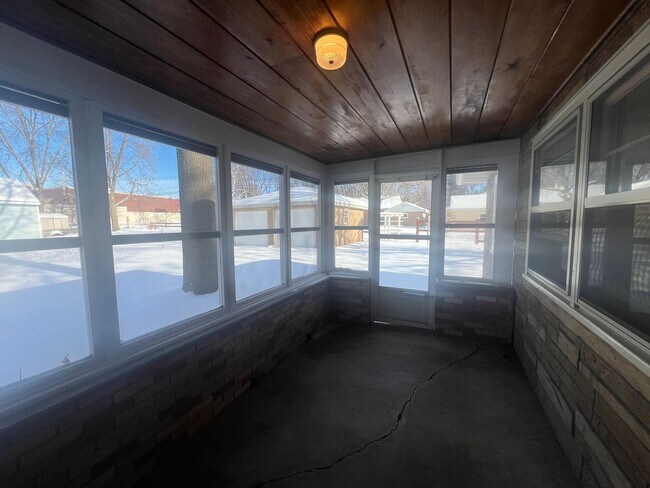 Building Photo - Click the “Apply Now” button or email wapmrentals@gmail.com for a prompt response.