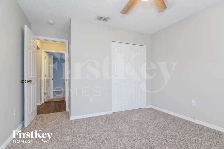 Building Photo - 4705 Hunts Ct