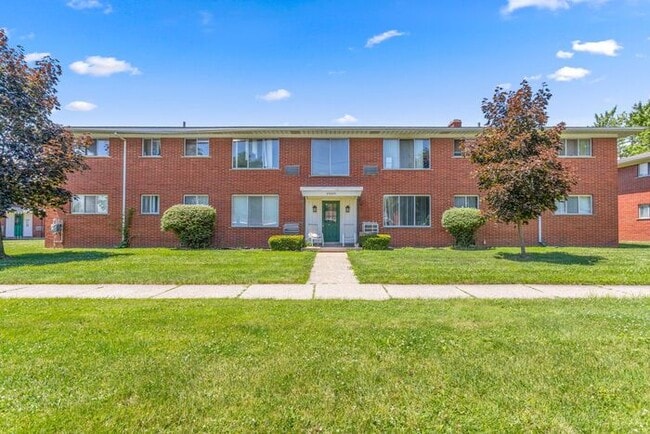 Building Photo - Updated Apartments- Heat and Water included- Section 8 Accepted- Deposit Assistance Program