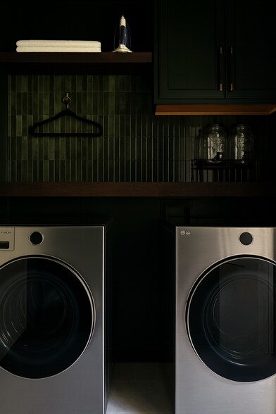 Building Photo - 5624 Victory Gallop Dr